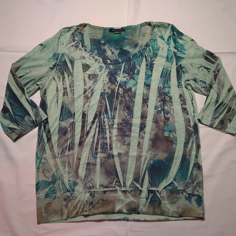 Project Shirt Women's Green Floral Medium 3/4 Sleeve Tee Round Neck Top